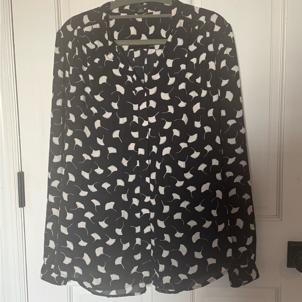 Ann Taylor Monochrome Abstract Blouse